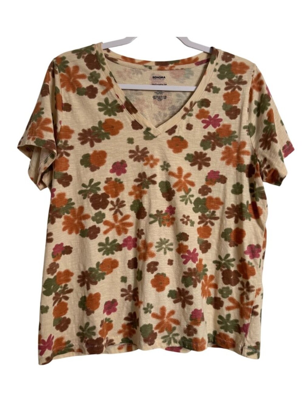 Sonoma The Everday Tee Size Large Petite V Neck Cotton Print EUC